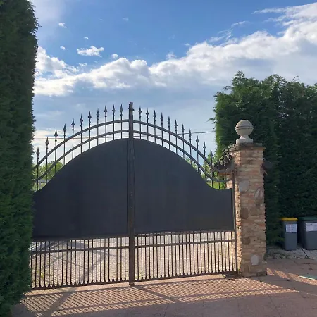 Garda Family House Pensjonat 2*