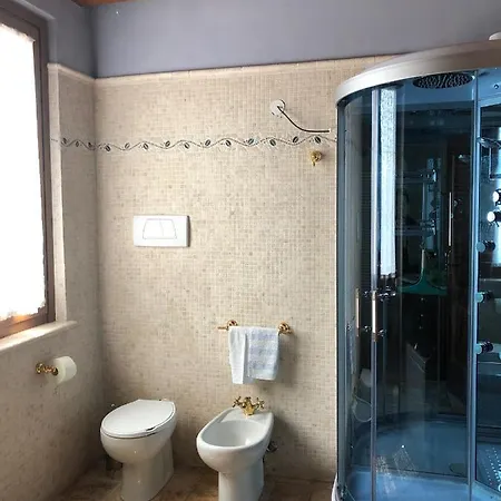 Garda Family House 2*